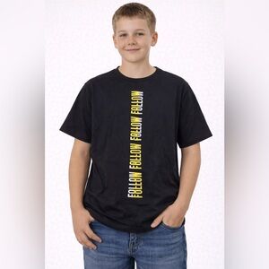 Boys short sleeve Graphic tee size Large